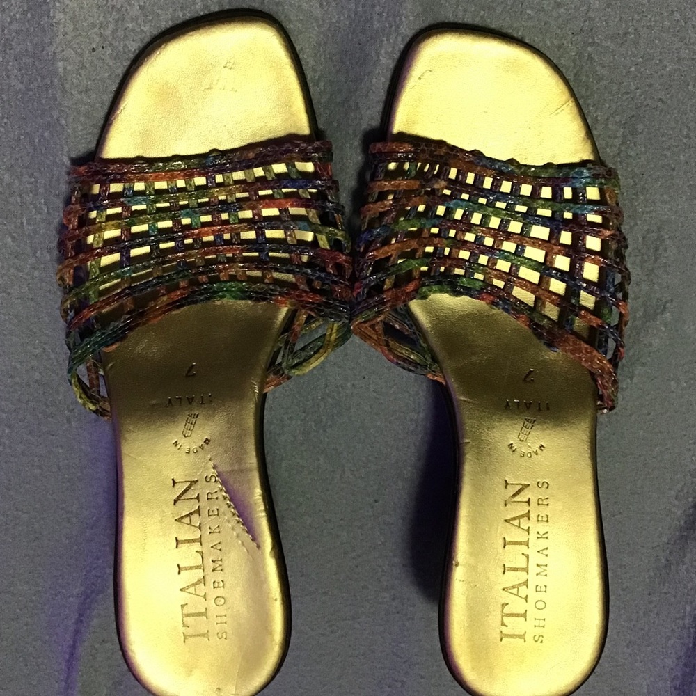 Gently Used Italian Shoemakers Colored Slides Sz7